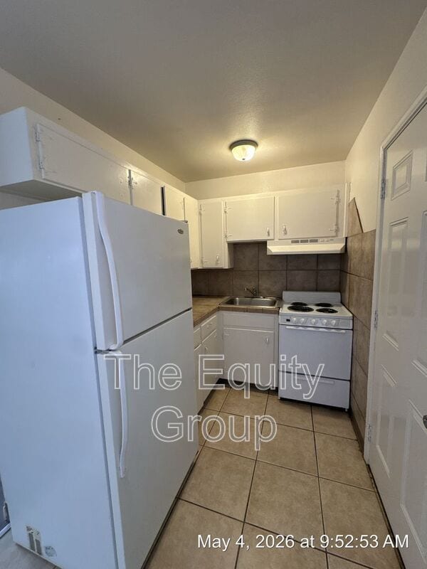 Building Photo - 331 E Elm St