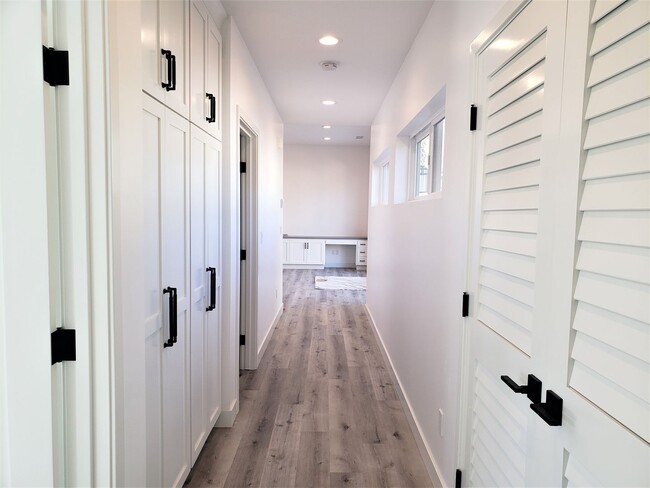 Building Photo - Gorgeous, 2BD/2BA House in Leucadia: Minutes to Beach, Town, YMCA!