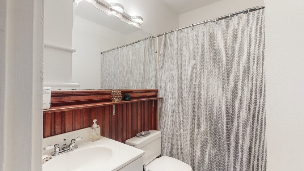 Building Photo - 25 Atherton St