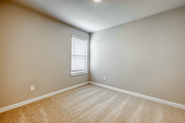 Building Photo - 2611 Westward Hl Dr