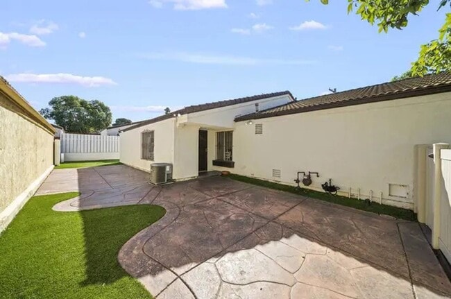 Building Photo - Your Next San Diego Home Is Waiting For You