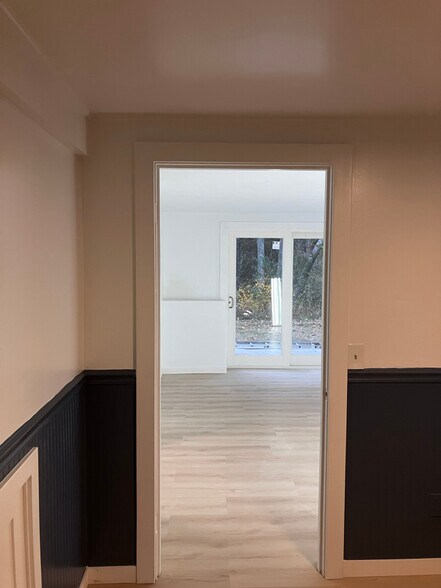 Building Photo - 495 Lafayette Rd