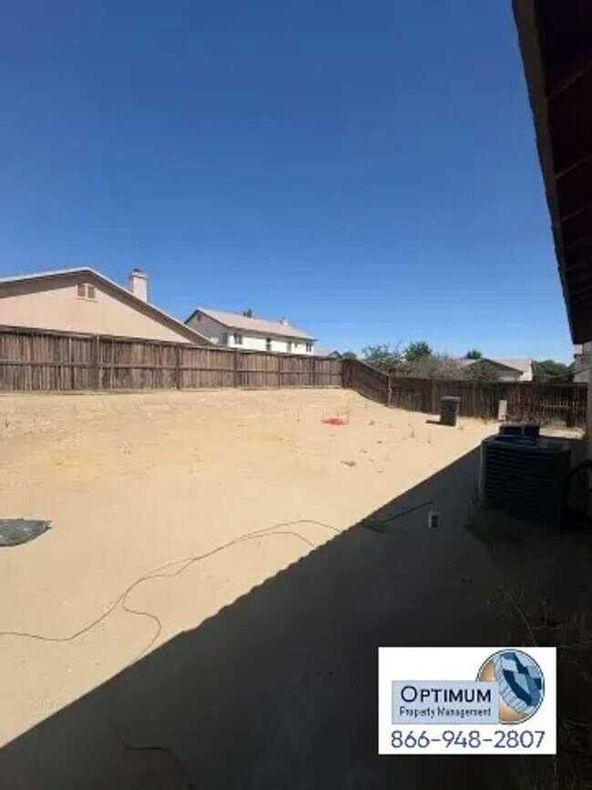 Building Photo - 12654 Meadow St