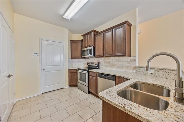 Building Photo - 2508 Pioneer Bluffs Rd