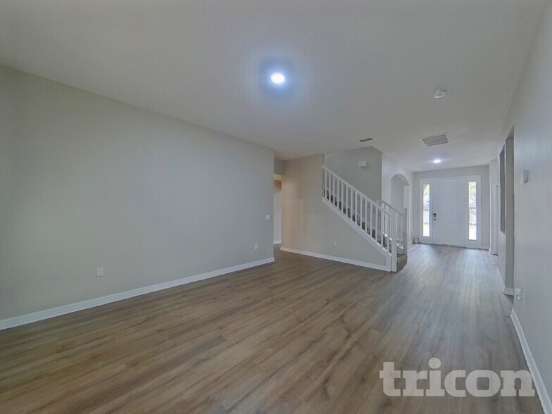 Building Photo - 3410 Starbird Dr