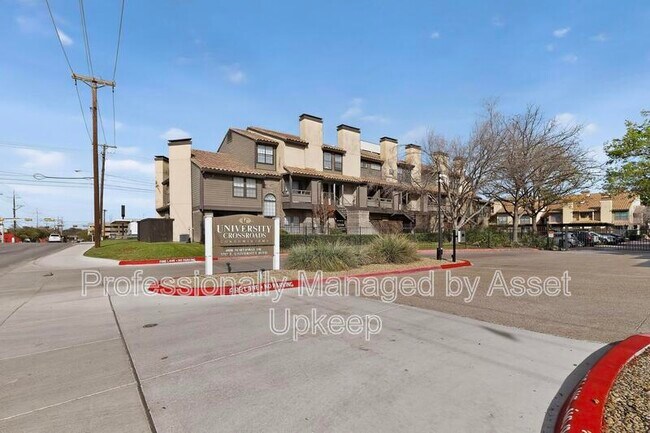 Building Photo - 4800 Northway Dr