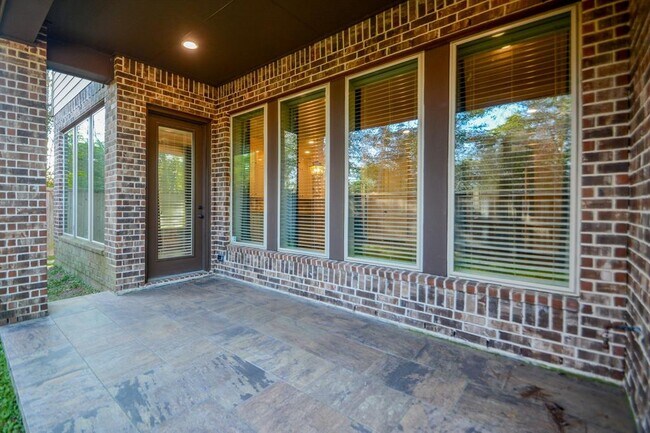 Building Photo - 64 Daffodil Meadow Pl