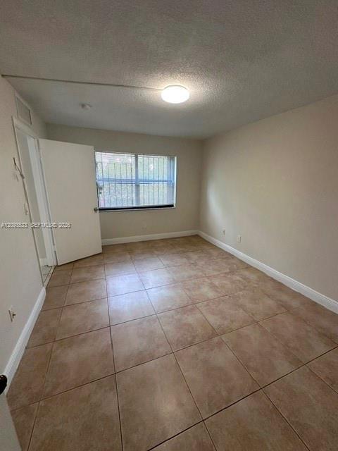 Building Photo - 911 NE 209th Terrace