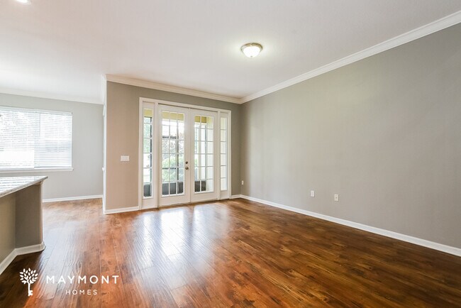 Building Photo - 4 Bedroom Townhome in Orlando