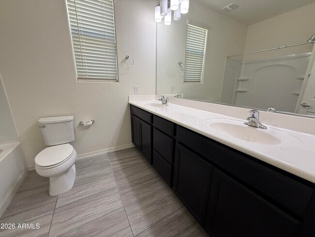 Building Photo - 8716 E Navarro Ave