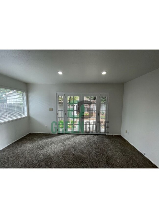 Building Photo - Spacious 4Bedroom 2Bath AVAILABLE NOW in Modesto!!