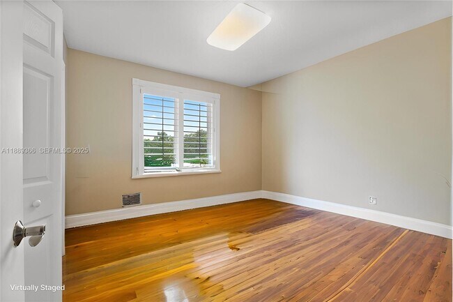 Building Photo - 10201 NW 57th Terrace