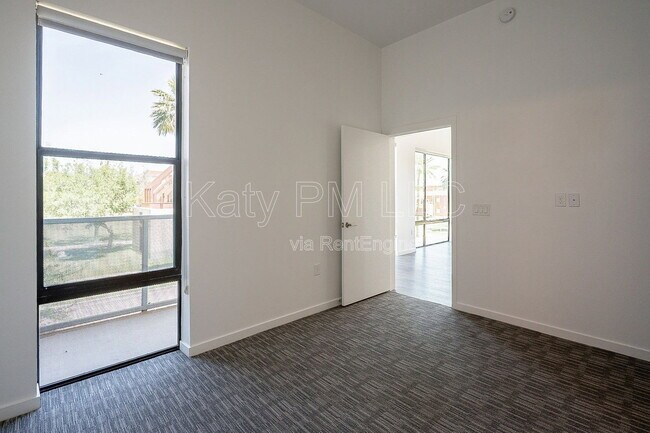 Building Photo - 1130 N 2nd St