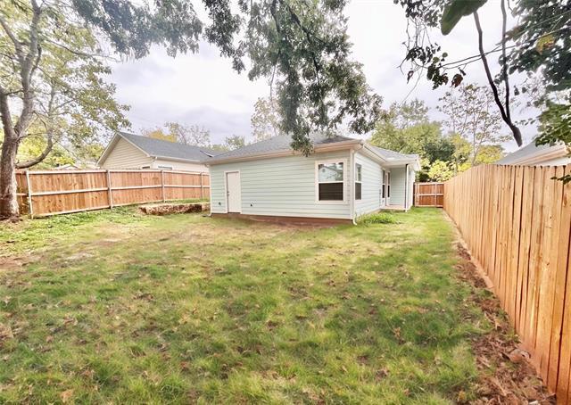 Building Photo - 523 E Hanna St