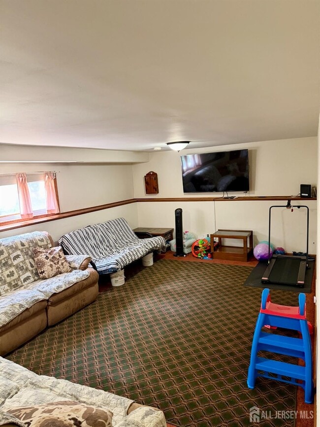 Building Photo - 214 Rivercrest Dr