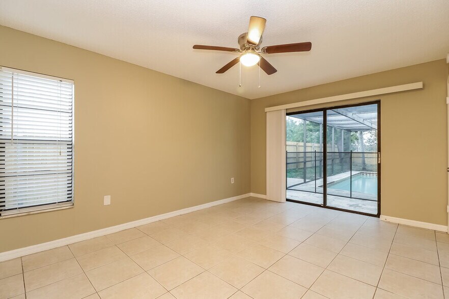 Building Photo - 1305 Jambalana Dr