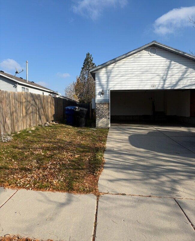 Building Photo - 6189 Dewdrops Dr