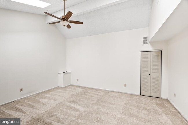 Building Photo - 1126 Chanticleer