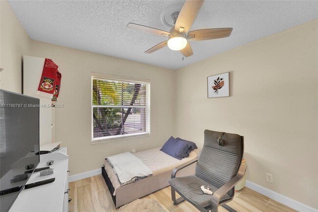 Building Photo - 1552 Zenith Way