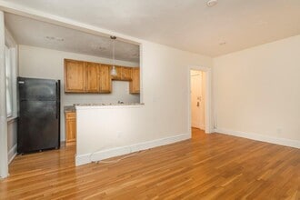 Building Photo - 138 Highland Ave