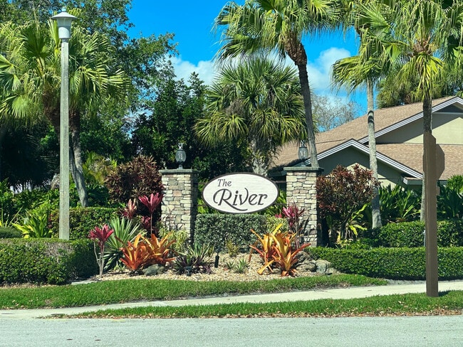 Building Photo - 3236 32nd Ct