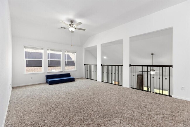Building Photo - 120 Lenera Dr
