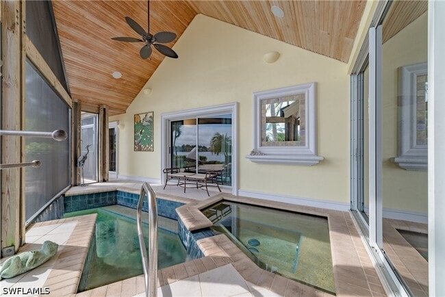 Building Photo - 883 Galleon Dr