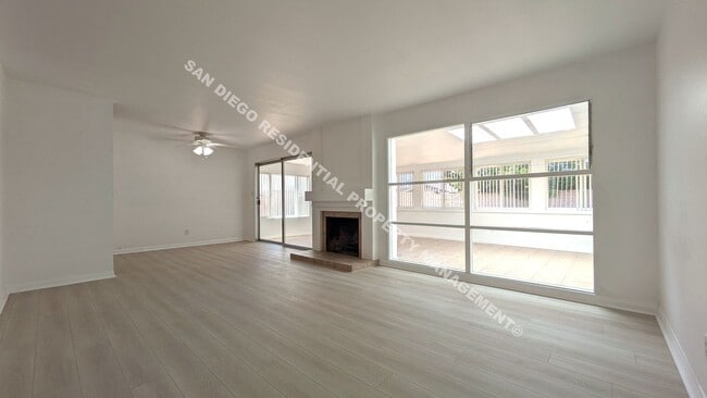 Building Photo - Spacious 3-Bedroom, 2-Bath Home Near the B...