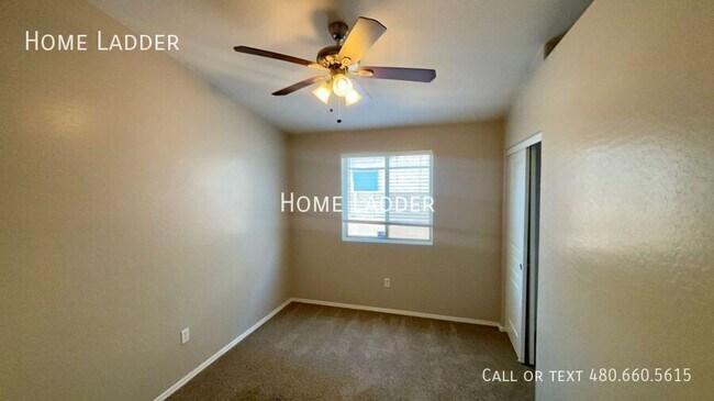 Building Photo - 2349 Oakmont Ln