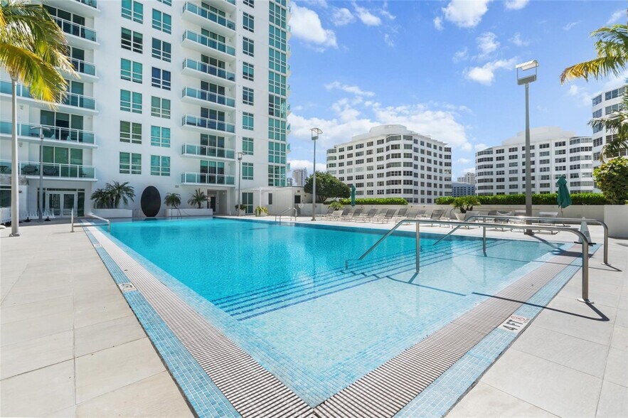 Building Photo - 951 Brickell Ave