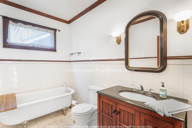 Building Photo - Spacious Large Sanctuary in SE Portland’s ...