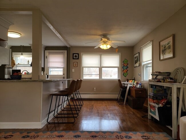 Building Photo - 66-68 Summit St