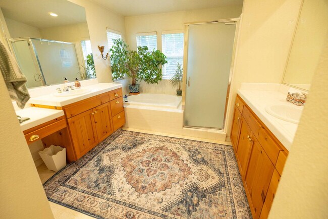 Building Photo - 115 Maybeck St