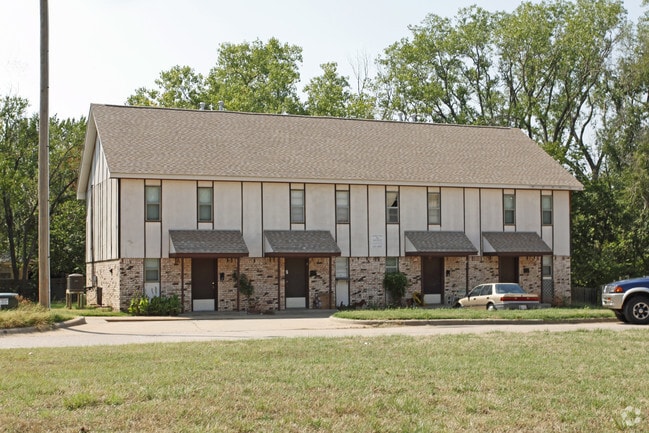 Building Photo - College View Apartments