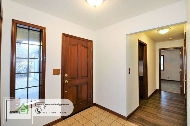 Building Photo - 15714 Middletown Park Dr