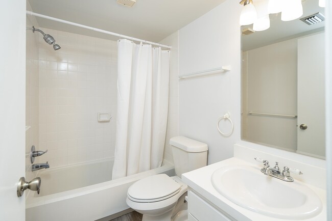 Building Photo - 39 Alcira Ct