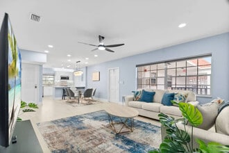 Building Photo - 2424 NE 9th St