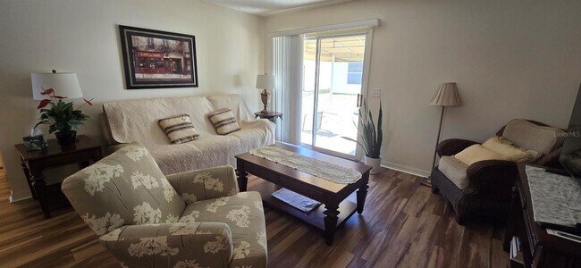 Building Photo - 1088 Gennesse Ln