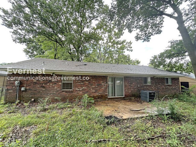 Building Photo - 3500 Panbrook Cove