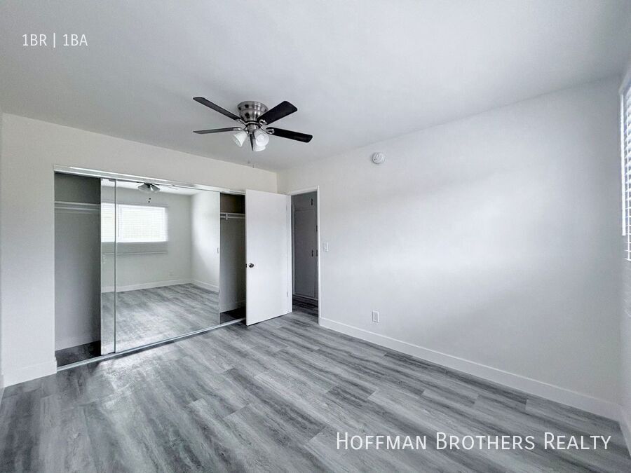 Building Photo - 1052 Browning Blvd