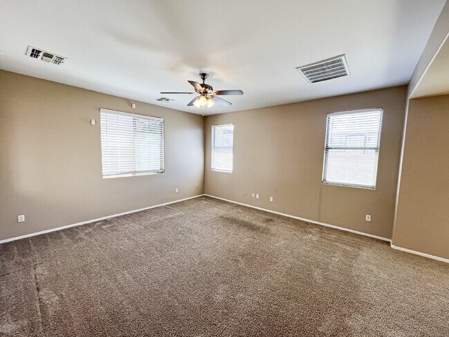 Building Photo - 7016 S 7th Ln