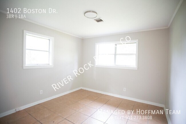 Building Photo - 1402 Boston Dr