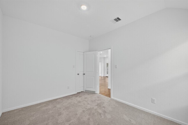 Building Photo - 3013 Myrtle Bch Ln