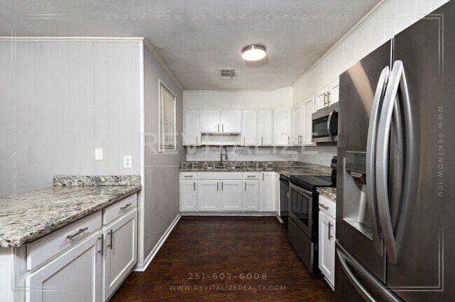 Building Photo - Beautifully Updated 4-Bedroom Home in West Mobile!