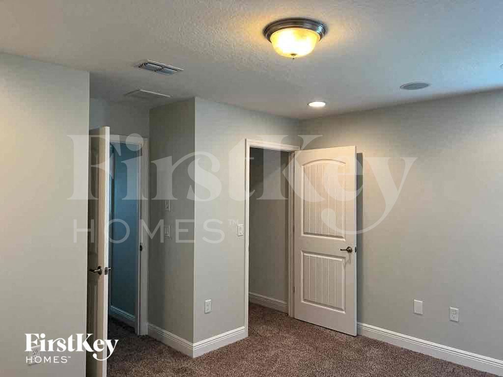 Building Photo - 2945 Top Water Way