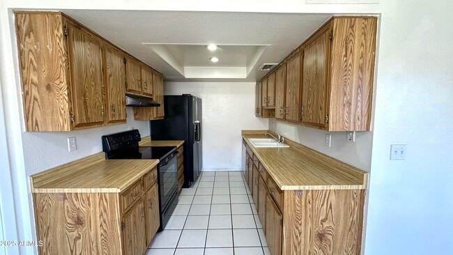Building Photo - 1229 N 84th Pl