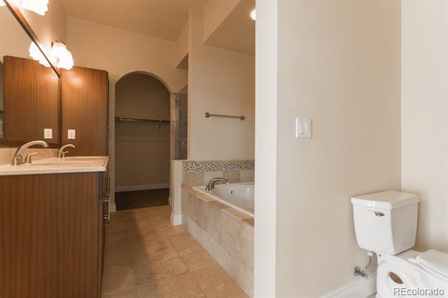 Building Photo - 1120 Delaware St