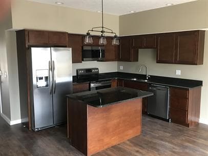 Building Photo - 5 Honey Locust Ln