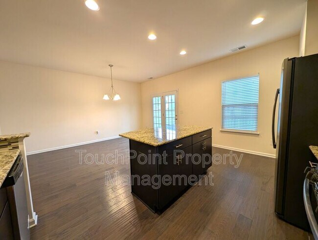 Building Photo - 4061 Zilker Park Dr