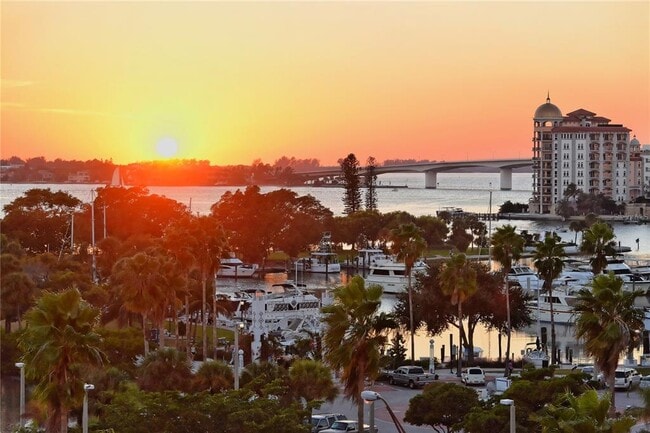 Building Photo - 835 S Osprey Ave